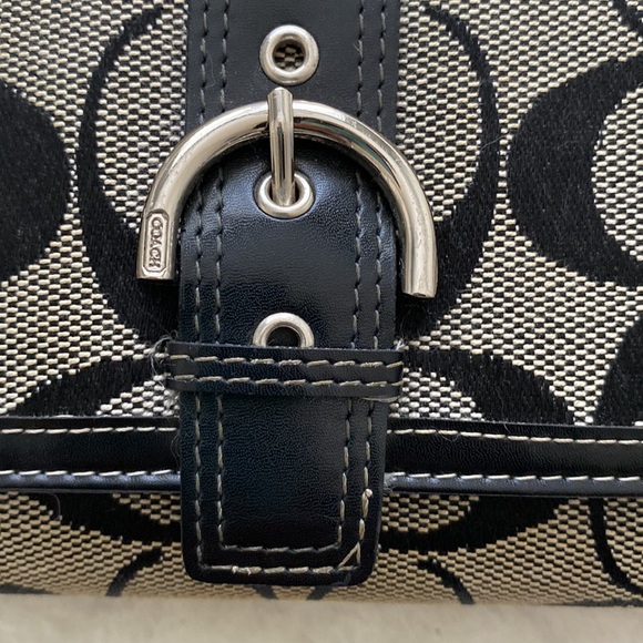 SALE❗️💝COACH Wallet in Signature Canvas with checkbook holder💝 - Picture 13 of 14